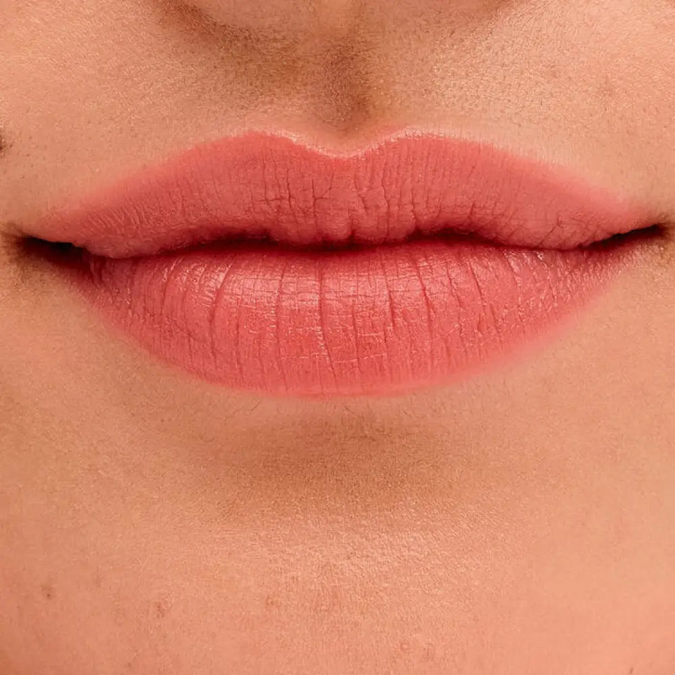 BENEFIT - Plushtint Moisturizing matte lip tint- réf 02 Cream Puff