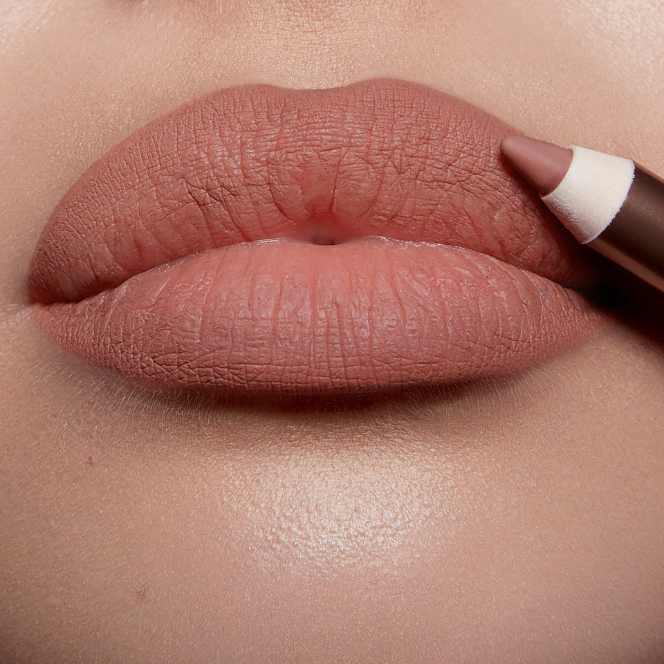 CHARLOTTE TILBURY - LIP CHEAT - Crayon à Lèvres - réf Pillow Talk